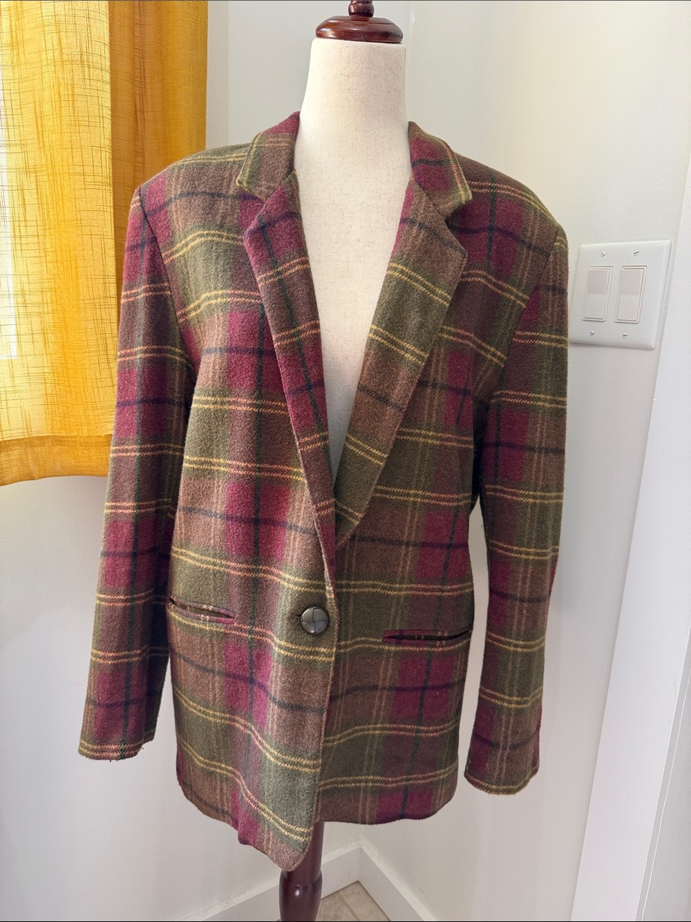 Women’s Plaid Wool-Blend Blazer in Olive & Burgundy